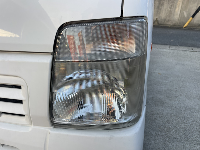 �w�b�h���C�g�͐�p�N�����[�h�������Ă܂��B���Ђ�����Ă��閁�������ł͂����ɉ��΂݂܂��B