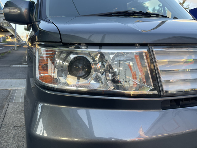 �w�b�h���C�g�͐�p�N�����[�h�������Ă܂��B���Ђ�����Ă��閁�������ł͂����ɉ��΂݂܂��B