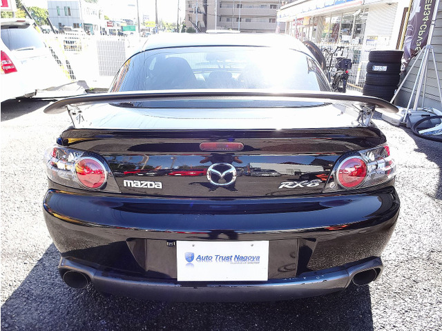 �������͎ԍ����ɂȂ��Ă���܂����S�c�S�c�ł͂Ȃ��w���Ȃ₩�x�ȑ����RX-8�̗ǂ��������o���Ă��邩�Ǝv���܂���
