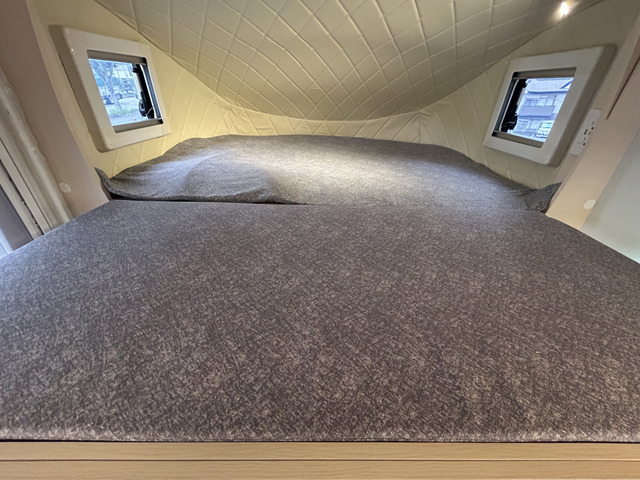 �o���N�x�b�h���L�X���K�ł�!175cm&times;128cm�ƂȂ��Ă���܂�!