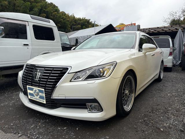 クラウン(トヨタ) 2.5 ロイヤルサルーンG　アルミ 車高調 中古車画像