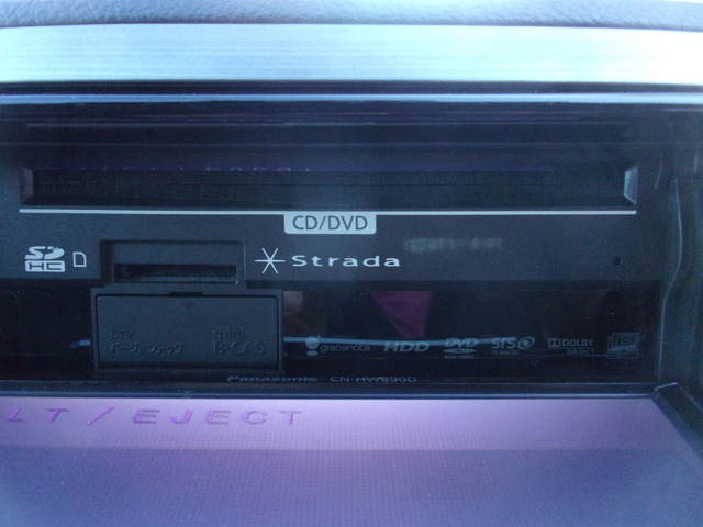 CD,DVD,SD�J�[�h�X���b�g���B