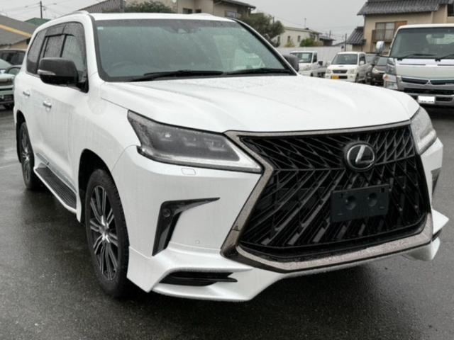 LX(レクサス) 570 ブラック シークエンス 4WD　サンルーフ ベンチレーター フルセグTV 中古車画像