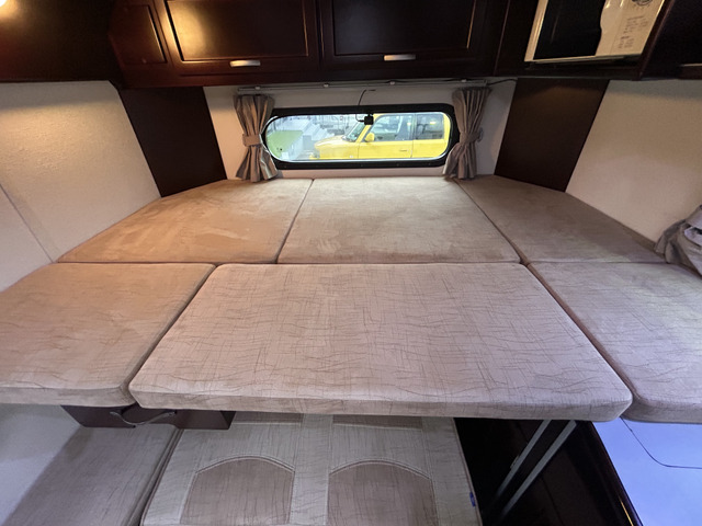 リア常設ベッド 補助マット使用時!寸法は180cm&times;122cmとなっております!