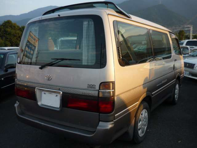 ハイエース3.0 スーパーカスタムGエクセレントパッケージ トリプルムーンルーフ ディーゼル