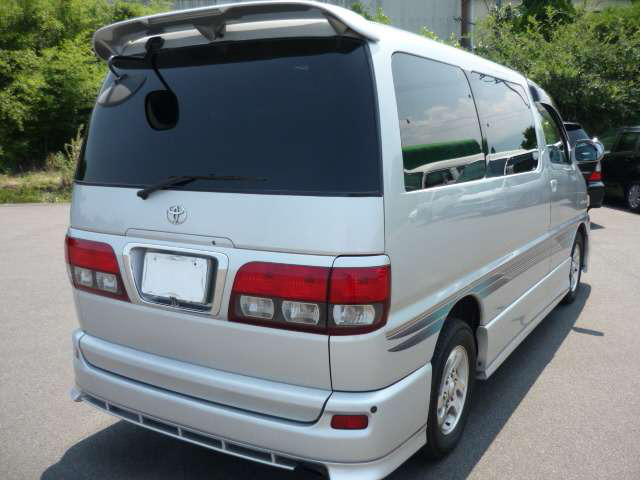 レジアス3.0 ウインドツアラー Lパッケージ ディーゼル