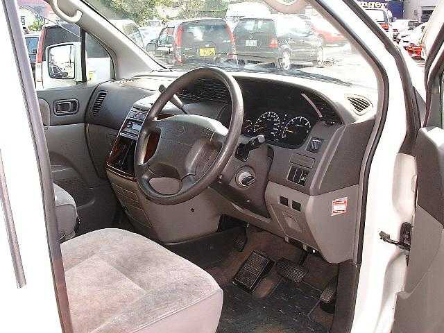 エルグランド3.2 V ディーゼル 4WD