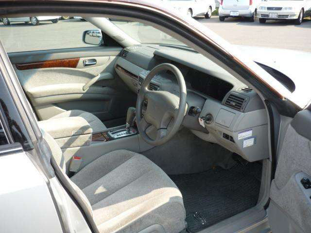 セドリック3.0 300LV