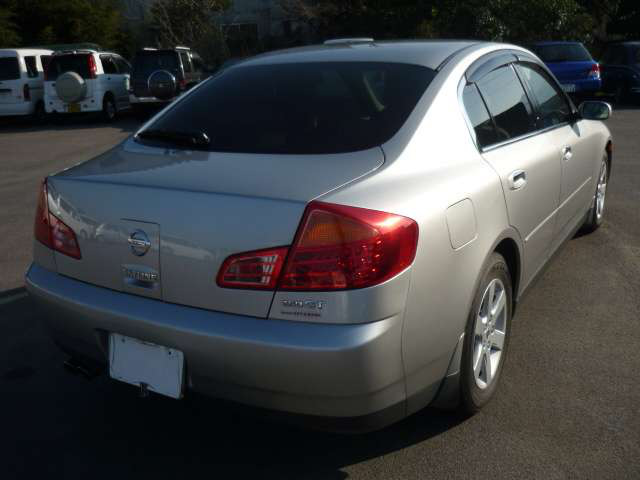 スカイライン2.5 250GT