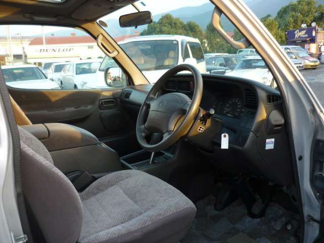 ハイエース3.0 スーパーカスタムGエクセレントパッケージ トリプルムーンルーフ ディーゼル