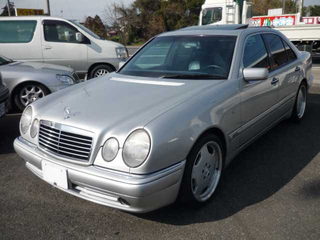 EクラスE400 アバンギャルド