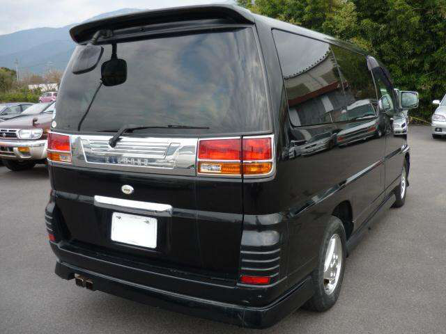 エルグランド3.3 ライダー 4WD