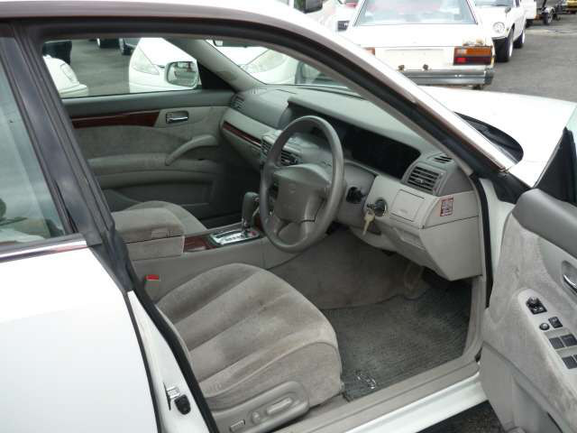 セドリック2.5 250LV