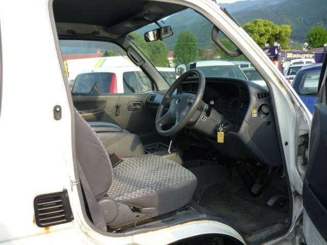 ハイエース3.0 デラックス ロング ディーゼル 4WD