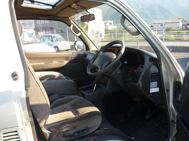 ハイエース3.0 スーパーカスタムリミテッド ミドルルーフ ディーゼル