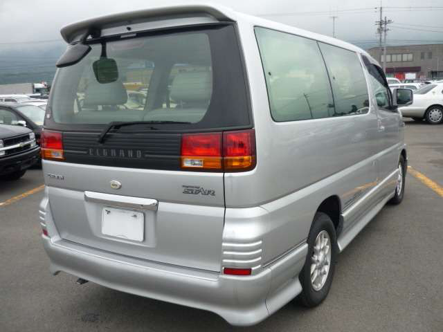 エルグランド3.3 ハイウェイスター