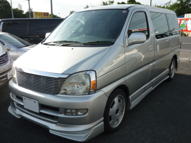 レジアス3.0 V ディーゼル