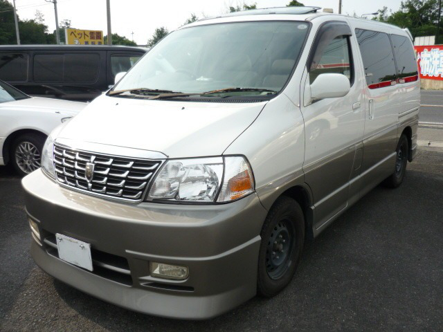 グランドハイエース3.4 エアロストームエディション