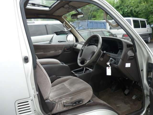 ハイエース3.0 スーパーカスタムリミテッド ミドルルーフ ディーゼル