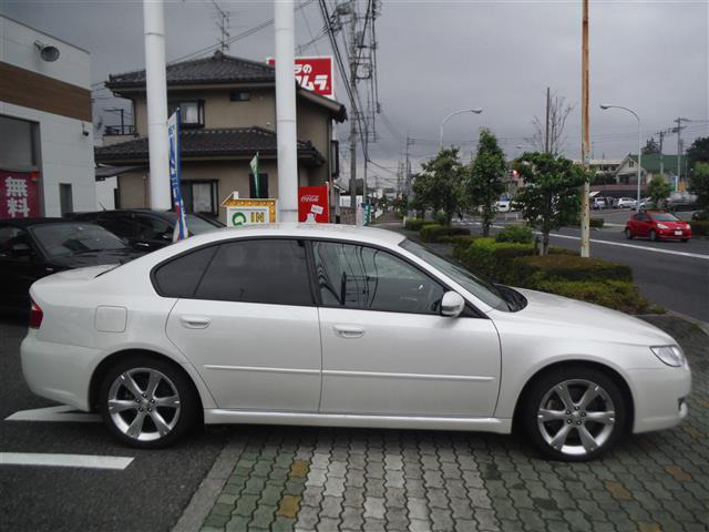 スバル レガシィb4 2006年5月2007年4月 の中古車2006年式