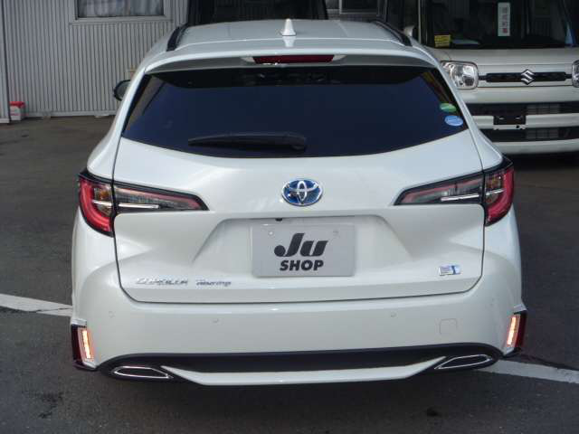 カローラツーリング1.8 ハイブリッド W×B E-Four 4WD