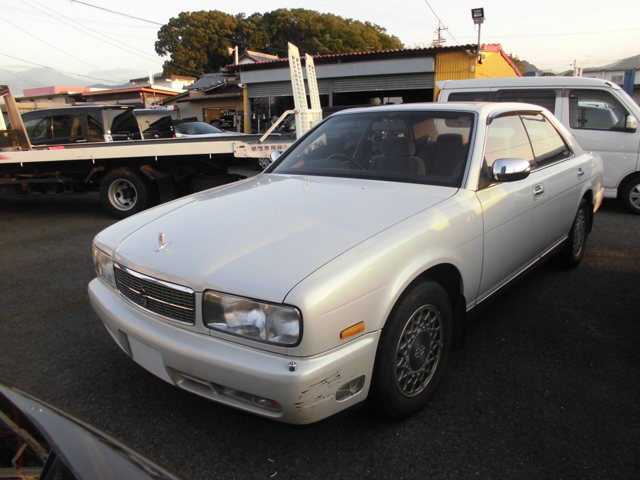 セドリックセダン3.0 V30Eブロアム