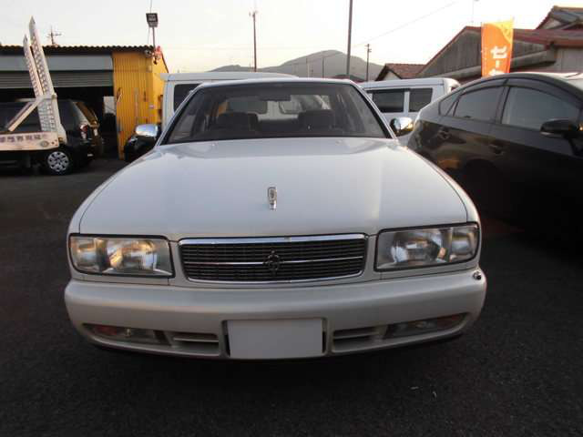 セドリックセダン3.0 V30Eブロアム