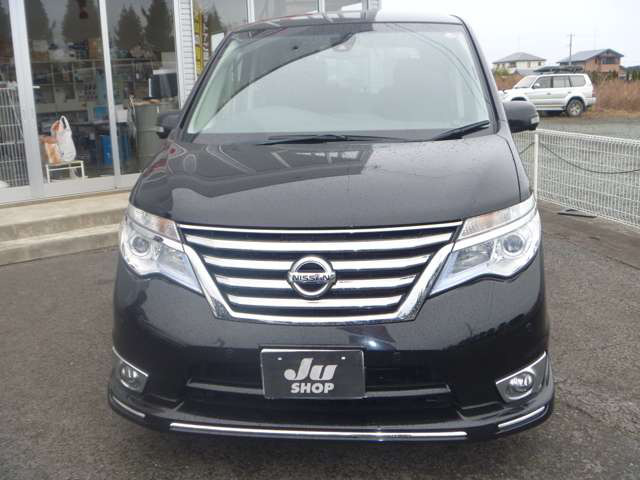 セレナ2.0 ハイウェイスター V エアロモード+Safety 4WD