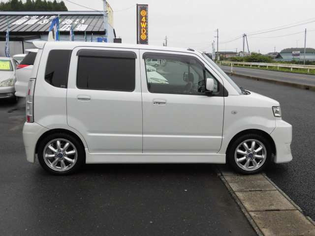 ワゴンRスティングレーX 4WD