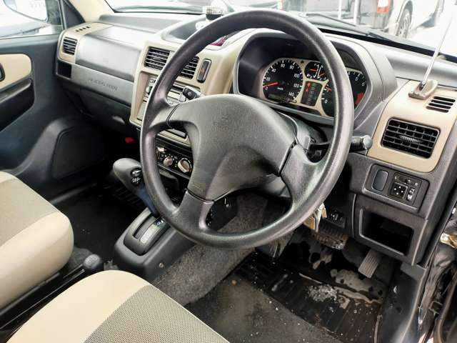 ���k�C����������{�S���ǂĂ�ł���g������Ђ��������܂��̂ŗ����\�ł��B��