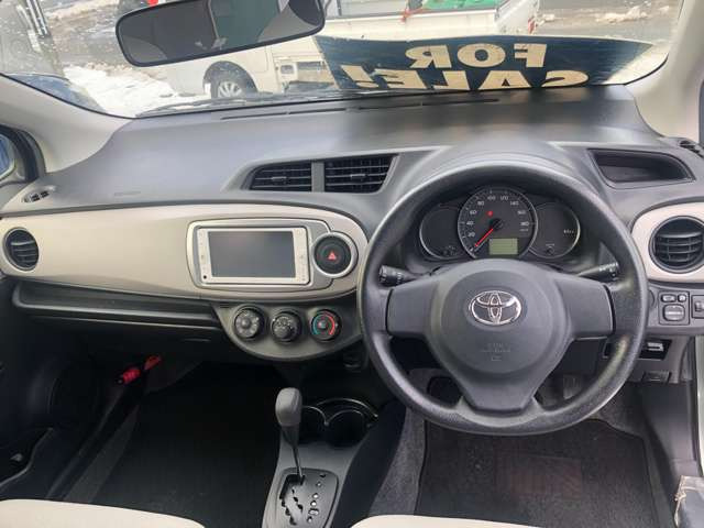 ヴィッツ1.3 F 4WD