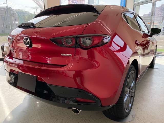 �f�G�ȃT�C�h�t�H������UV�J�b�g�v���C�o�V�[�K���X������R�b�N�s�b�g���R���p�N�g�Ńm�[�Y�𒷂�����a�z�C�[����܂��ɃJ�b�R�C�C�ԁ�