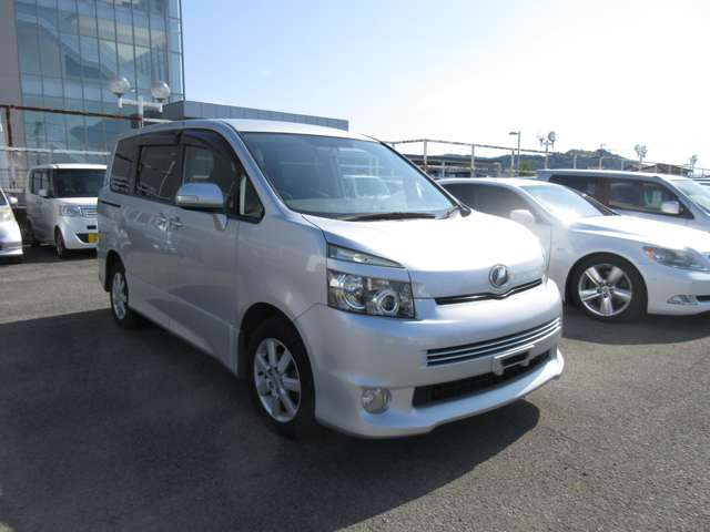 ヴォクシー2.0 ZS 4WD