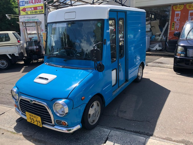 ミラウォークスルーバン