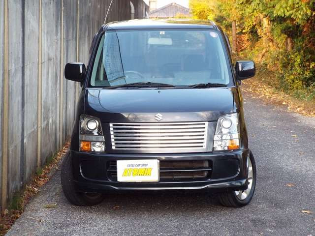 当店では、自社トレーラーで全国のオートオークション・販売店より一括買付を行っており良質な買取車も多数ございます!お客様が満足して頂けるお得な価格・品質に挑戦しておりますので是非一度ご連絡下さい!!