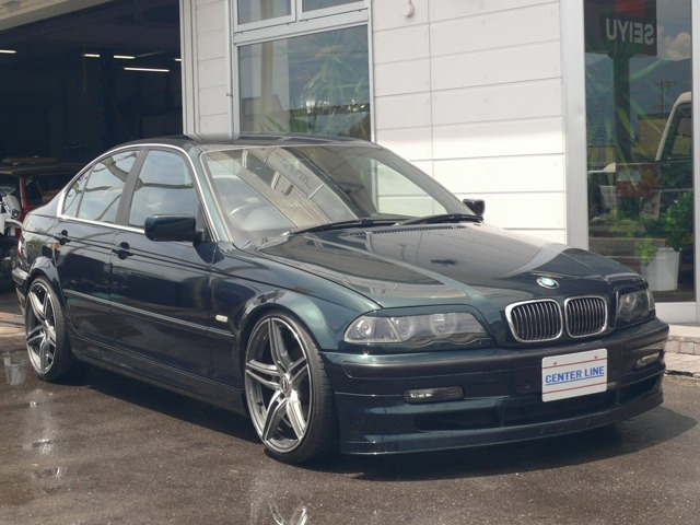 3シリーズセダン320i