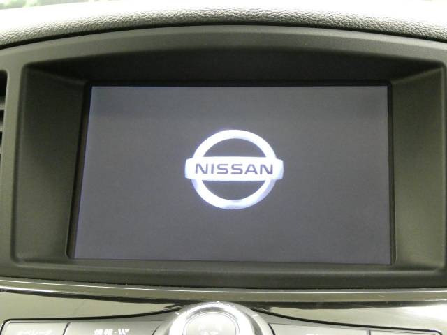 �y���[�J�[�����i�r�z�C���e���A�ɗn�����ރX�^�C���b�V���ȁu��p�݌v�v���[�J�[�i�r�𑕔��􎋔F���⑀�쐫�ȂǊ�{���\�ɂ��D��A���㎿�ȃJ�[���C�t�����y���݂��������܂��B