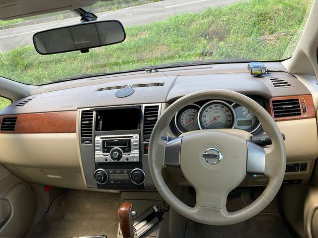 ティーダ1.5 15M FOUR SV+プラズマ 4WD