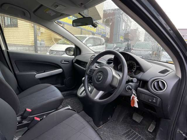 ���̋Ǝ҂ɂ������ې􂢁A�V�[�g�̃^�o�R�Ȃǂɂ��R�Q���̃��y�A��(�L��)�������Ă���܂��B