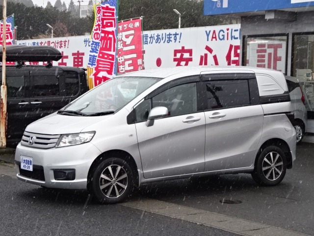 フリードスパイク1.5 G ジャストセレクション 4WD