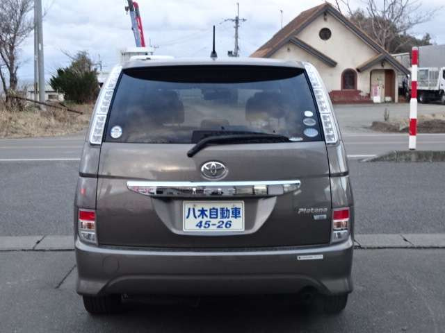 アイシス1.8 プラタナ 4WD