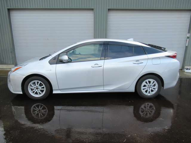 プリウス1.8 S セーフティ プラス