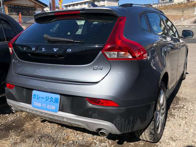 V40クロスカントリーD4 モメンタム ディーゼル