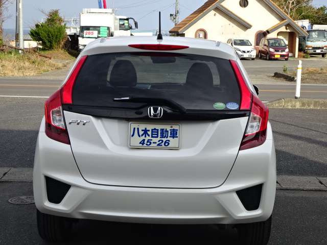 フィット1.3 13G Fパッケージ 4WD