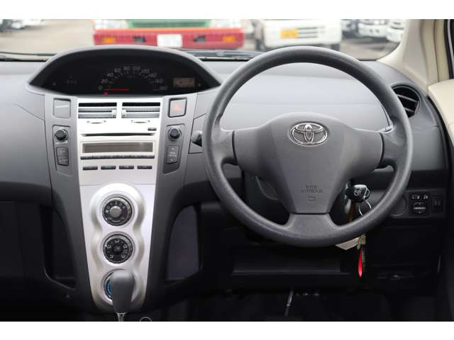 ヴィッツ1.3 F 4WD