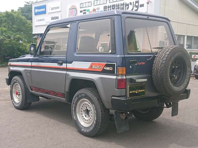 ブリザード2.4 LX ディーゼル 4WD