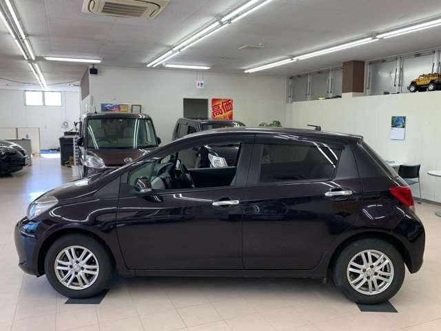 ヴィッツ1.3 F スマートスタイル