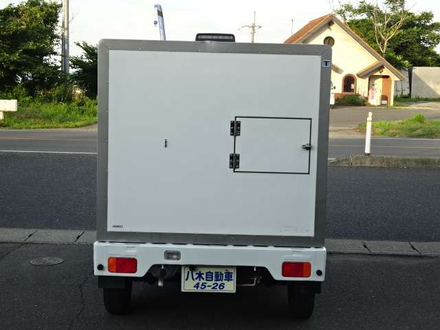 キャリイ低温冷凍車