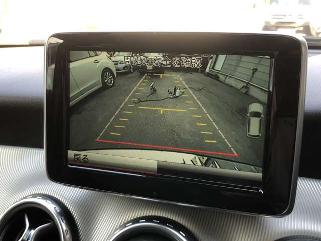 �o�b�N�J�����t���Ȃ̂Œ��Ԃ����ȕ��ɂ��������߂ł��B