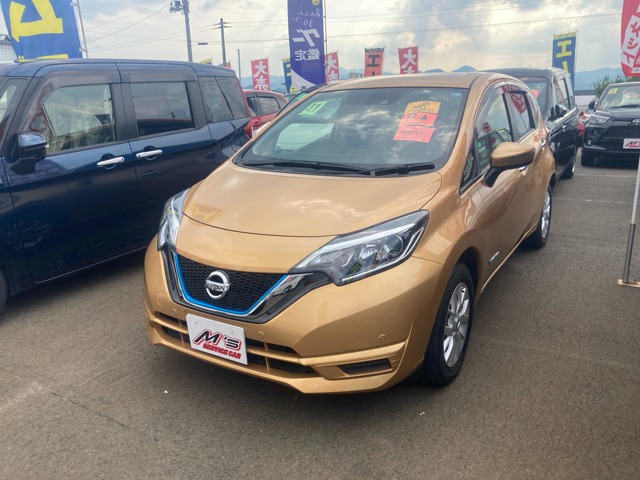 ノート(日産) 1.2 e-POWER X FOUR 4WD　クリアランスソナー レーンアシスト AUX 中古車画像
